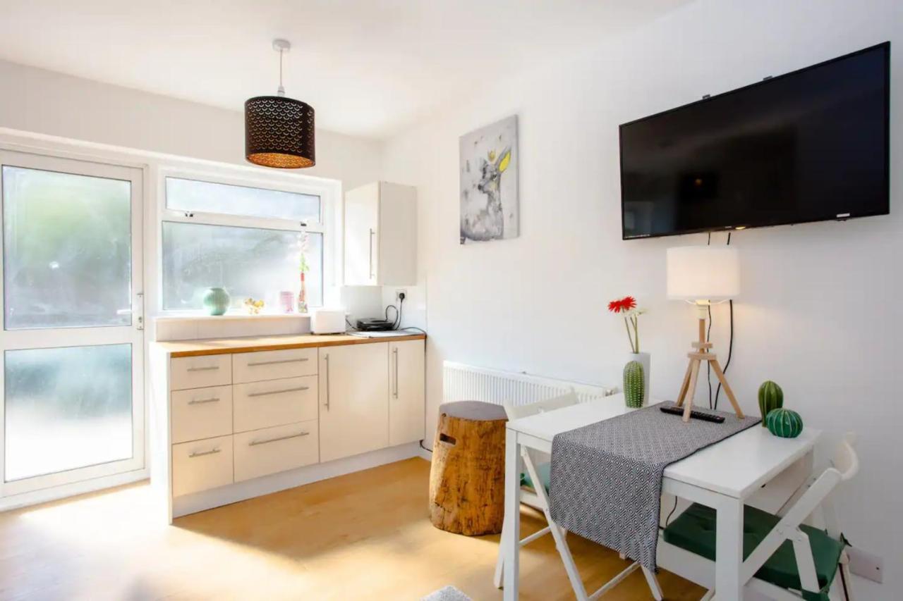 Stylish 4bd House With Private Garden - Stratford London