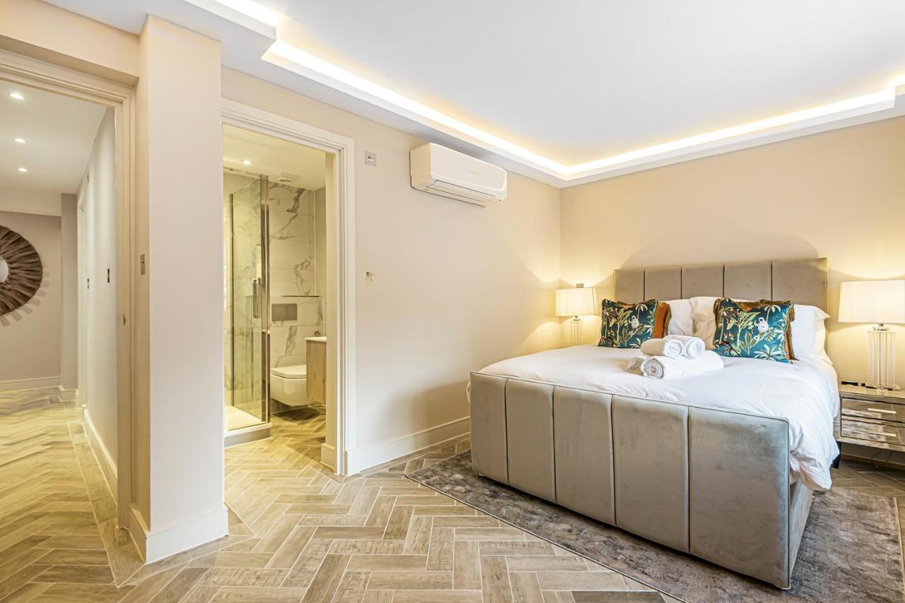 Luxury 2 Bed Apartment In Knightsbridge London Opposite Harrods Leilighet London