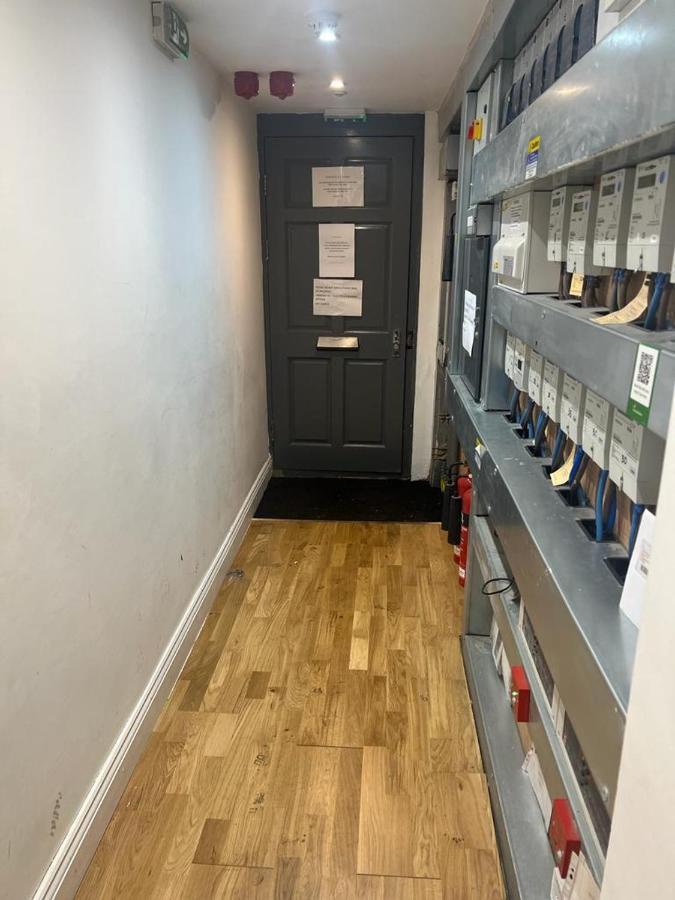 Queenstown Road Studio Flat Leilighet London
