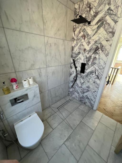Beautiful Apartment London