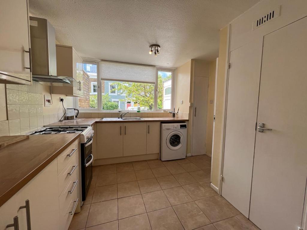 Lovely 4bed Property, 8min To Oxford Street * Londen