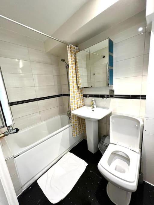 Comfortable Flat Near * Londen