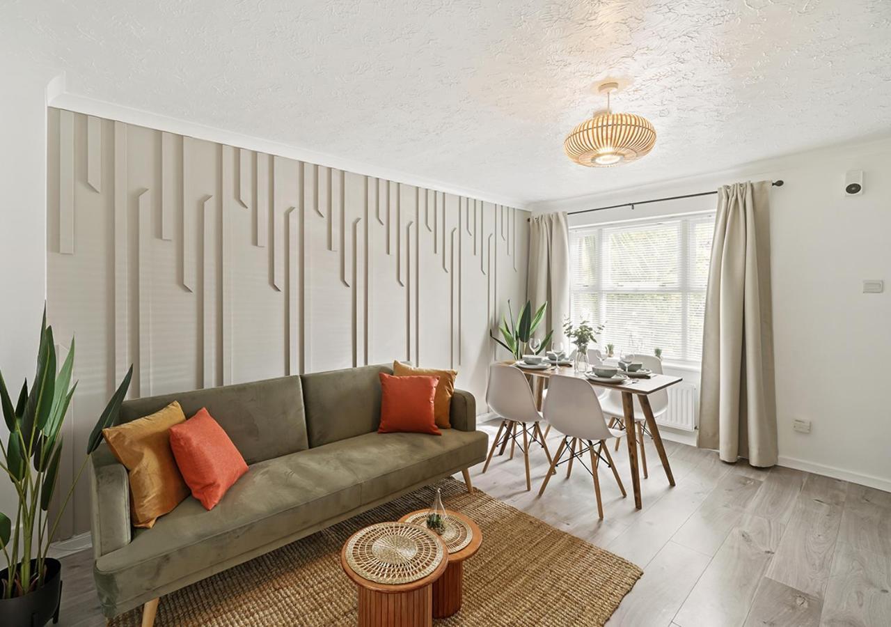 Holiday home East House Near Tube With Parking London