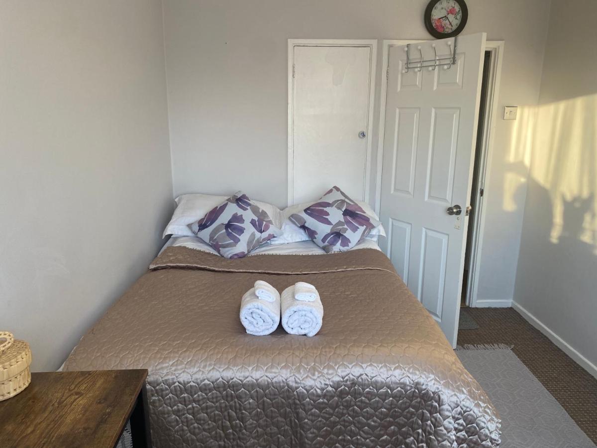 One Double Bedroom In A Shared Apartment