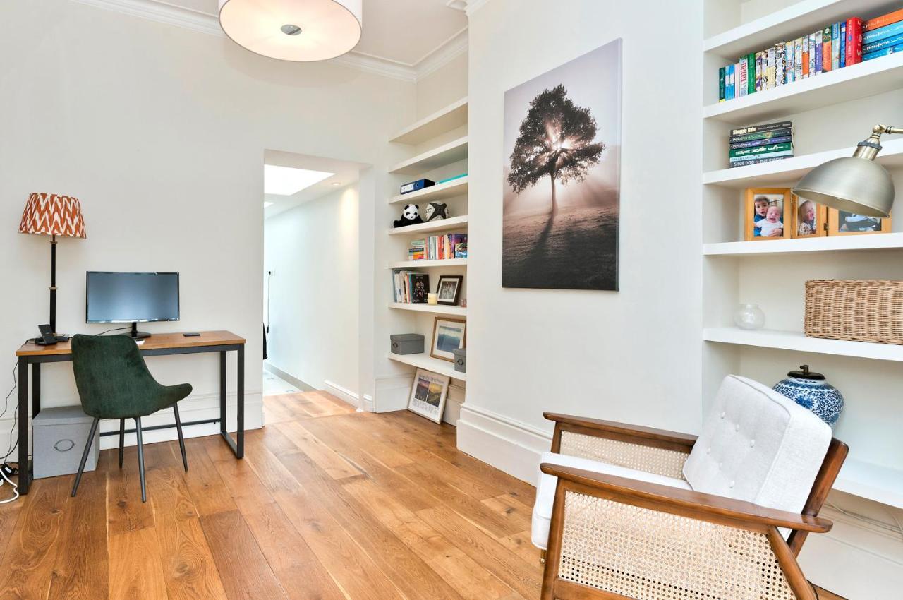 Family Near Clapham Common By Underthedoormat Holiday home London
