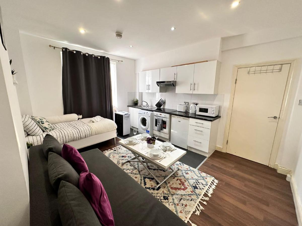 Central 1-bedroom Cozy Budget Apartment, Edgware Road Appartement Londen