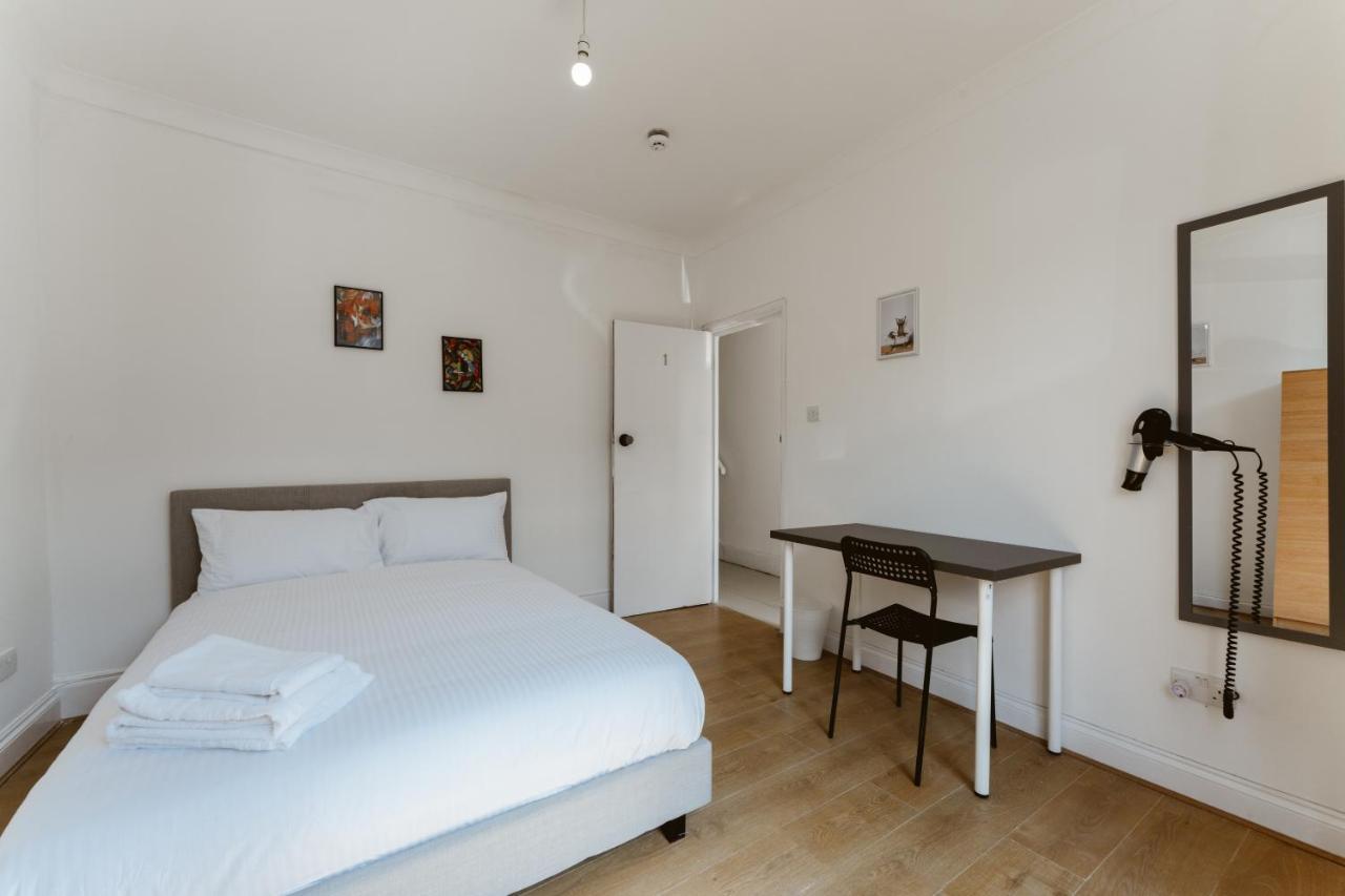 Plaistow Cosy Double - 8 Guest house