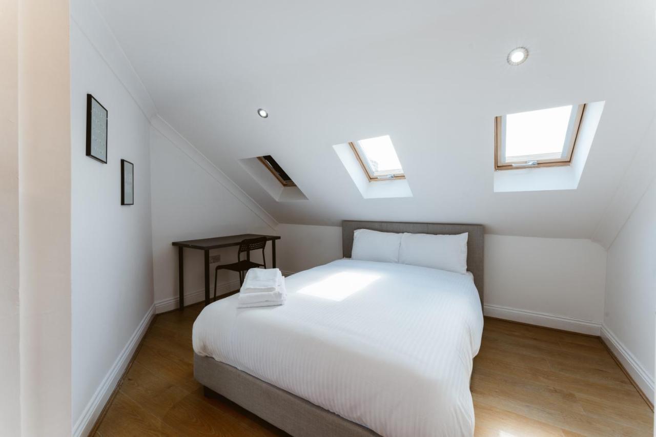 Plaistow Cosy Double - 8 * London