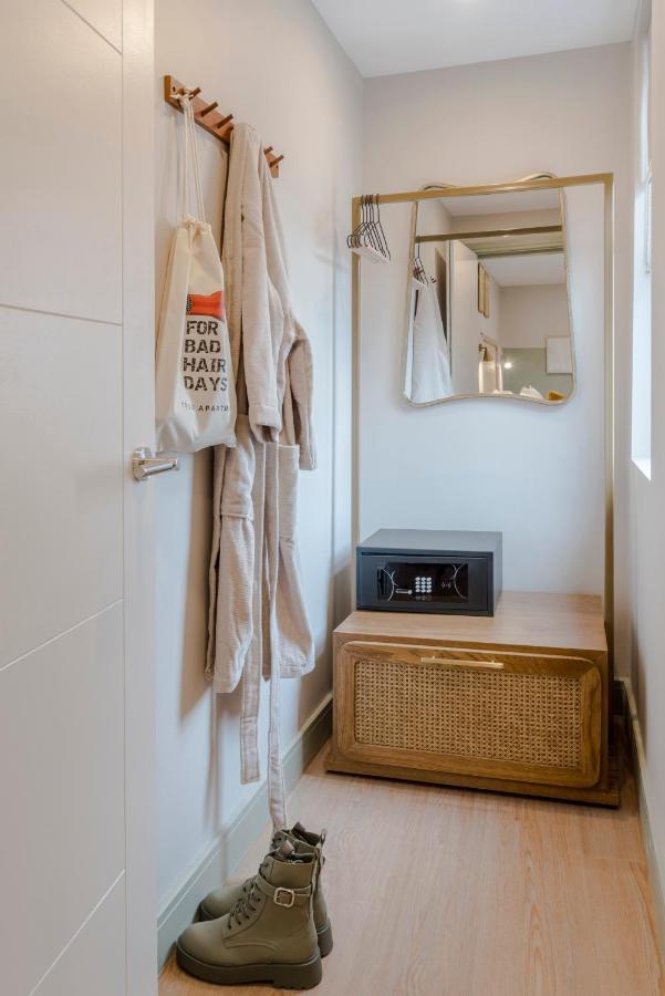 Shepherds Bush - Your Apartment