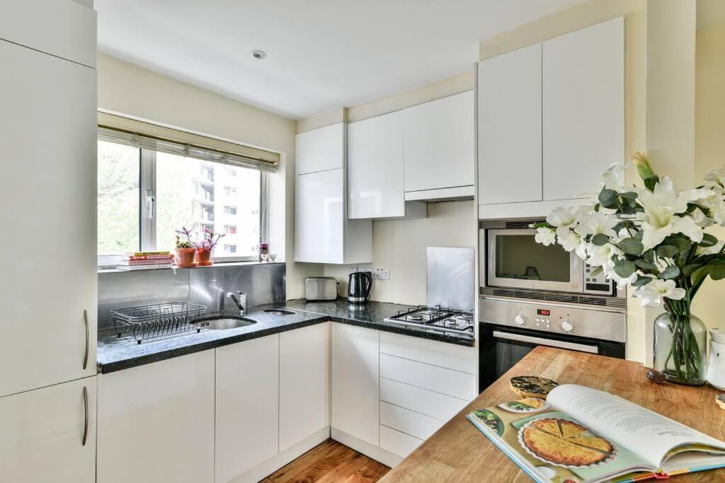 Apartment Ladbroke Grove - 2 Bed Near Portobello & Golborne Road *