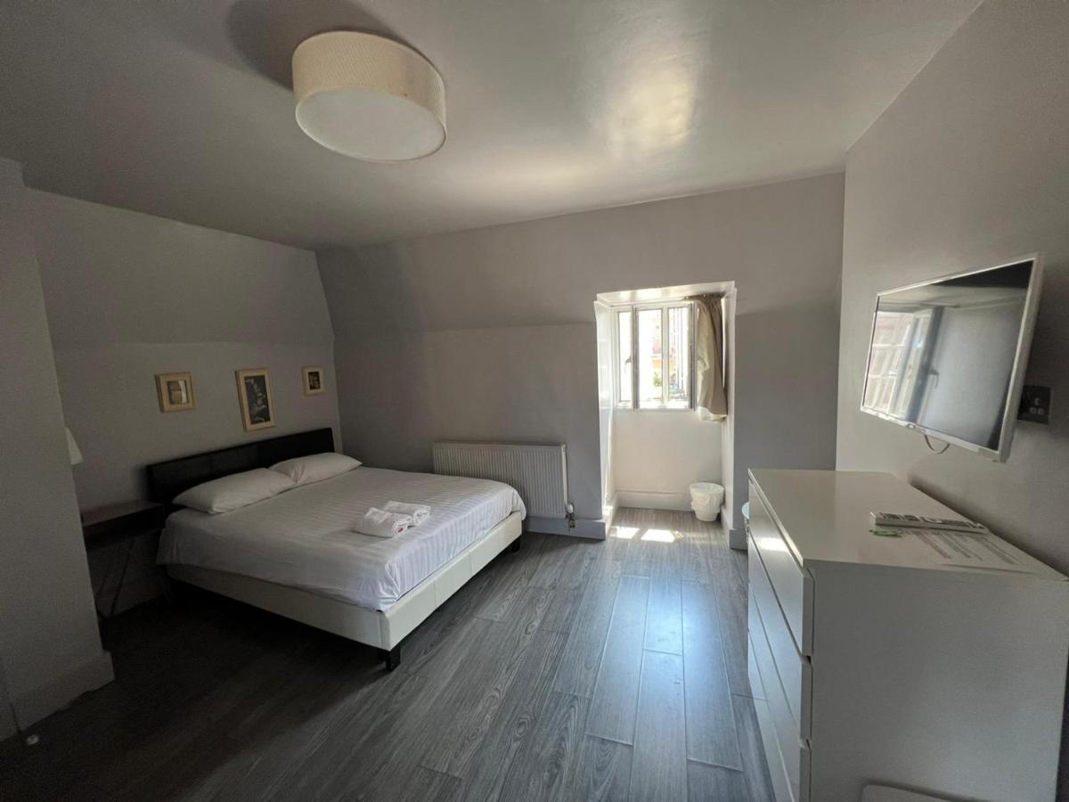 Petticoat Apartahotel *