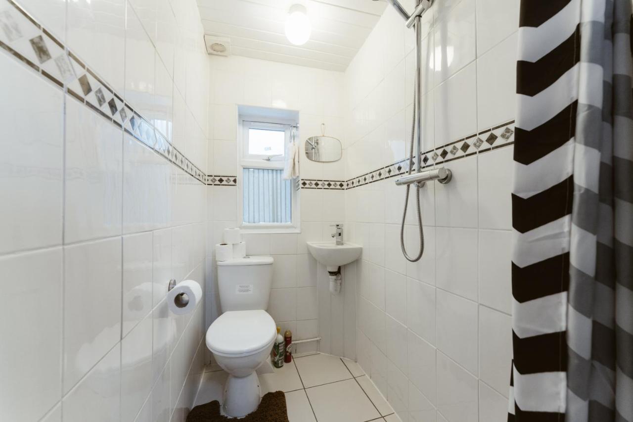 Plaistow Cosy Double - 8 London