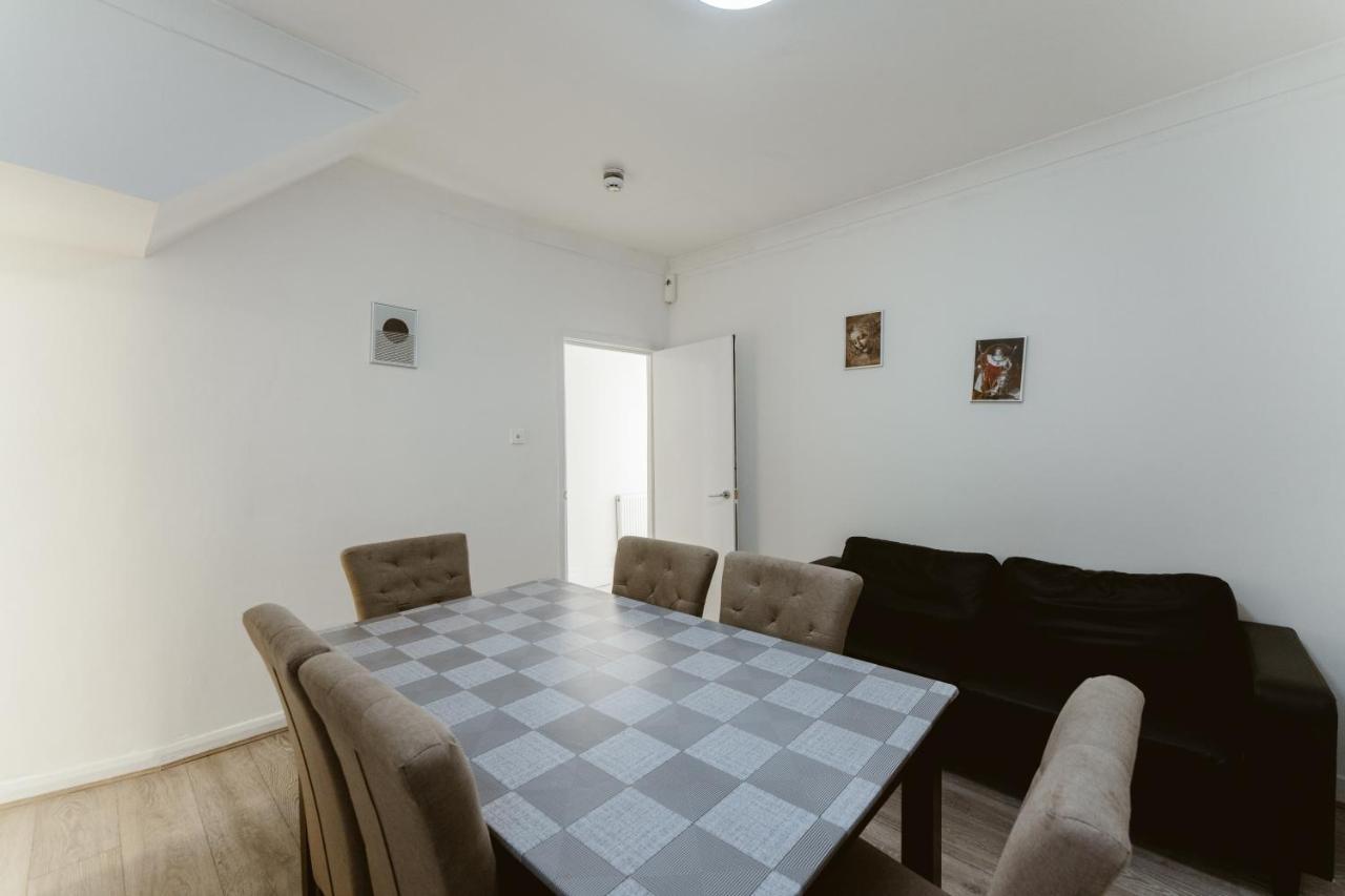 Plaistow Cosy Double - 8 Guest house *