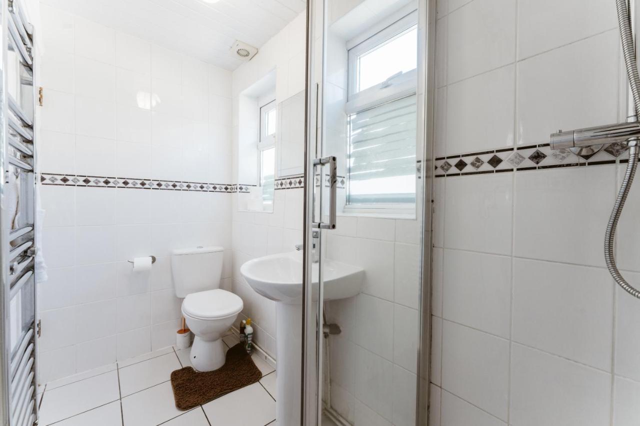 Plaistow Cosy Double - 8 Guest house *