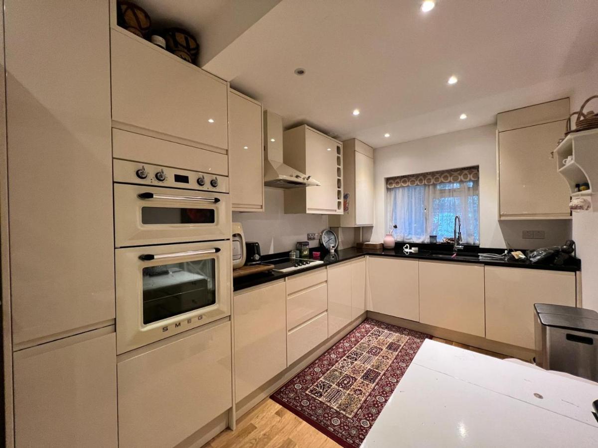 Luxury With Private Bathrooms * Londen