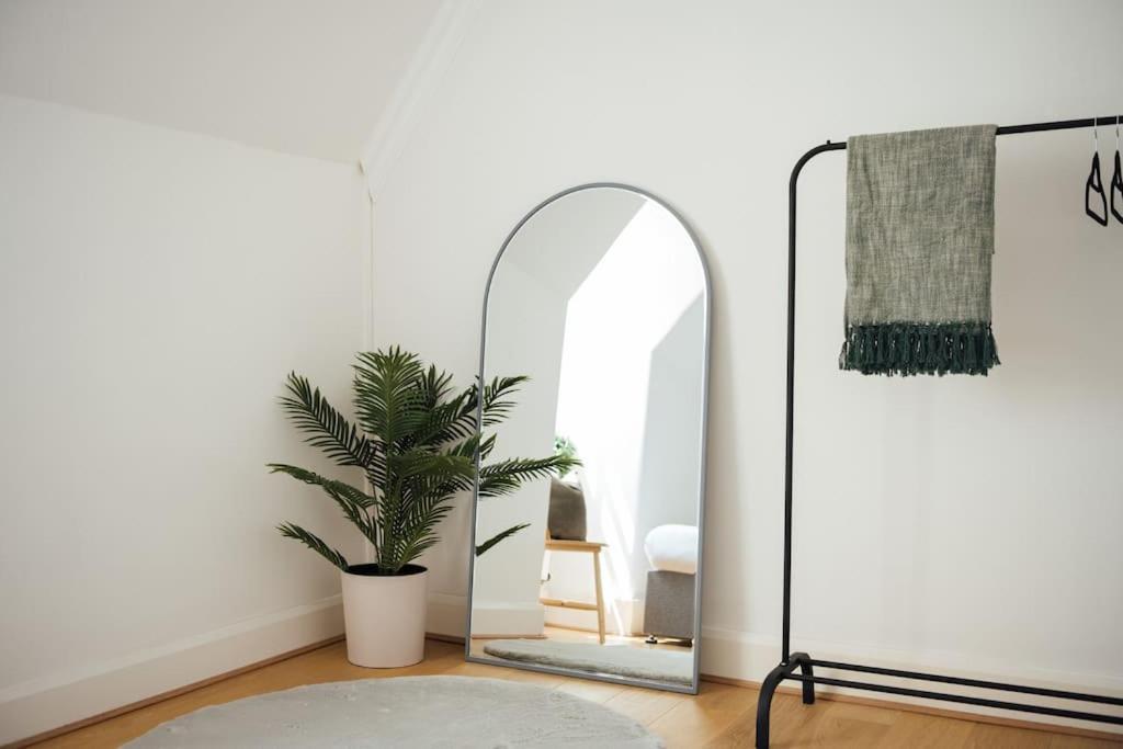 Charming 2 Bedroom Flat In The Heart Of Kings Cross, Londen