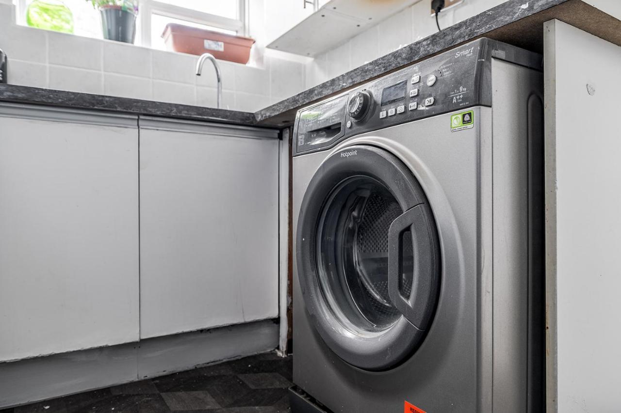 Apartment Astonishing Two Bedroom In Nelson London