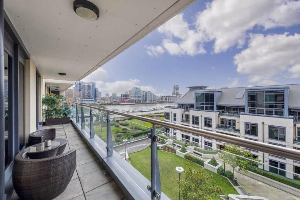 Newly Furbished Chelsea Flat Next To Thames Apartment