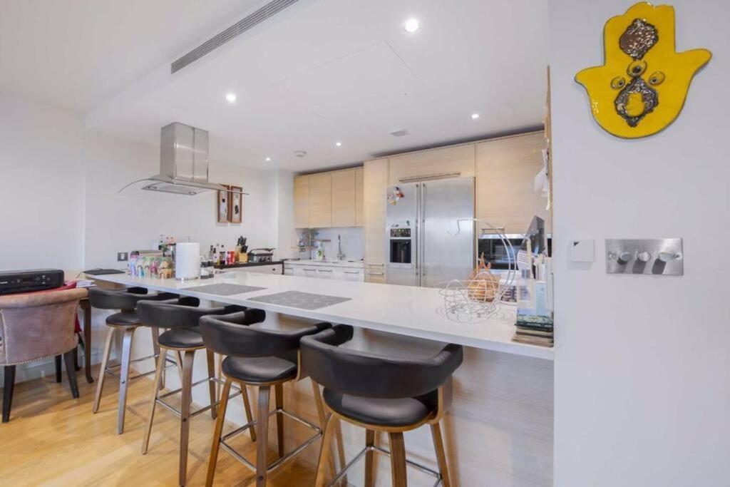 Newly Furbished Chelsea Flat Next To Thames London
