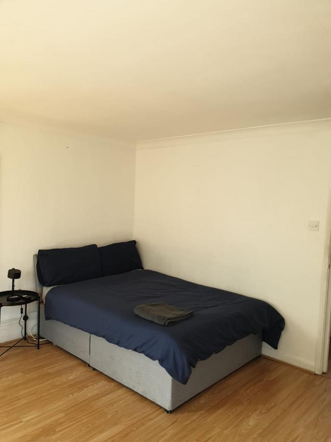 Apartment Stylish 4 Bedroom Flat *