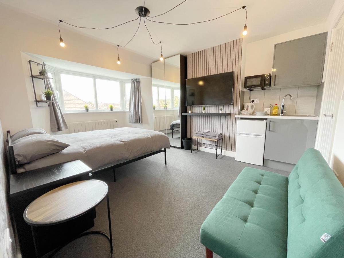 Cosy Bright Close To Wembley Stadium Leilighet London