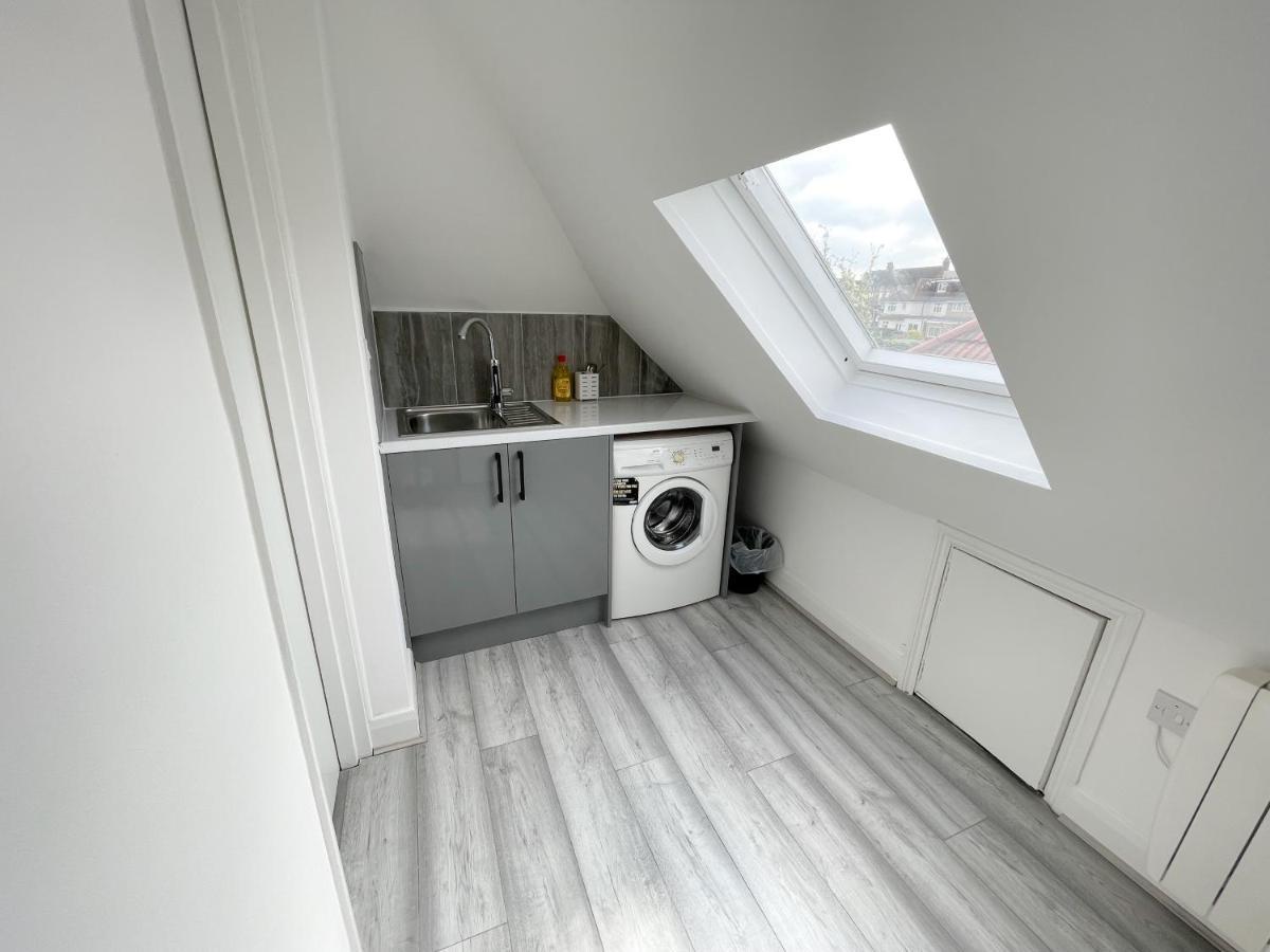 Cosy Bright Close To Wembley Stadium Leilighet London