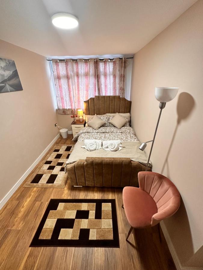 Guest house Canary Wharf Single Double And En-suite *