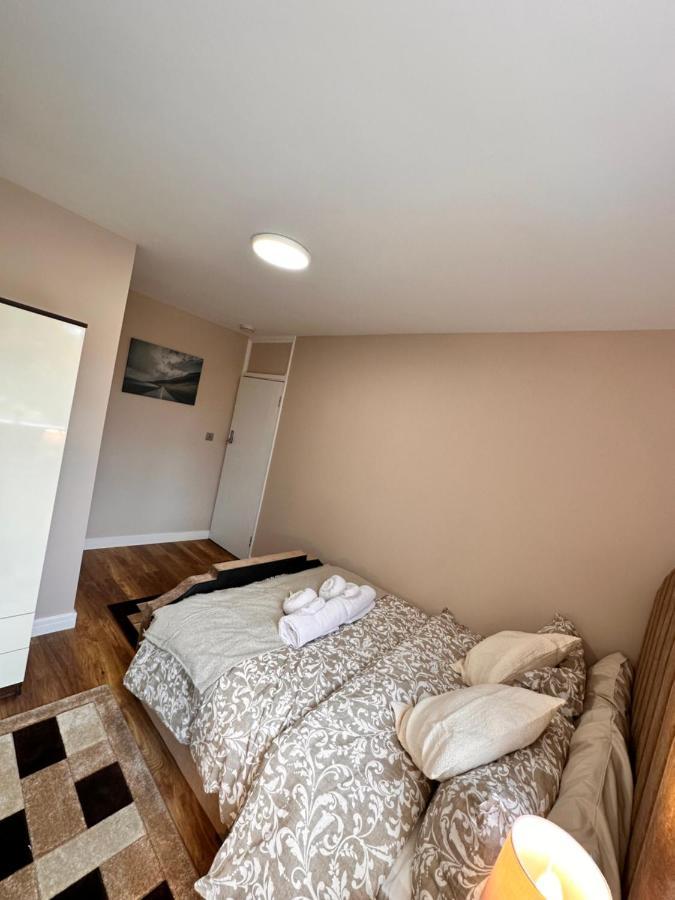 Canary Wharf Single Double And En-suite Guest house
