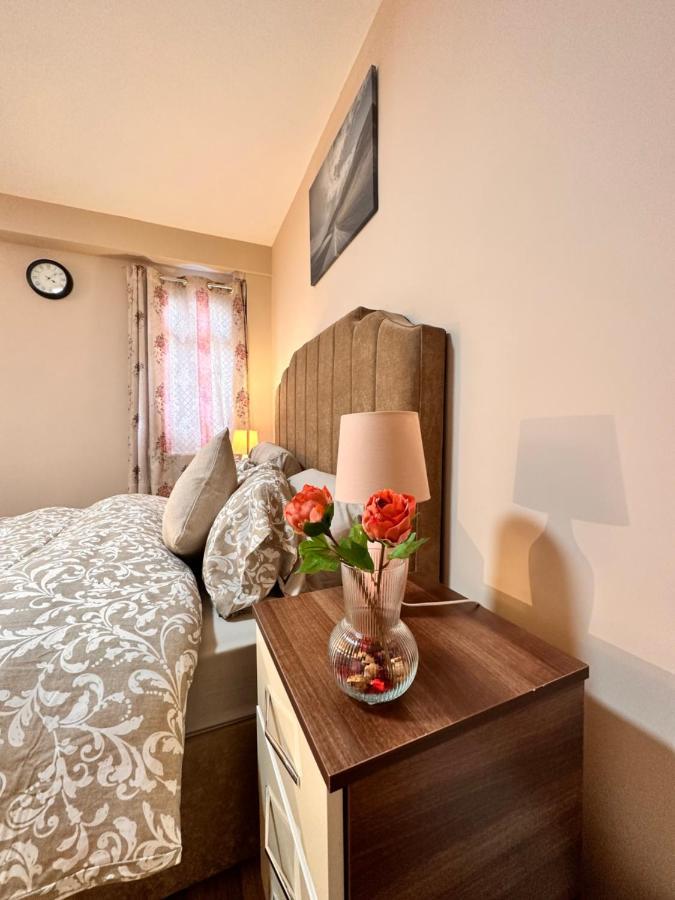 Canary Wharf Single Double And En-suite Guest house *