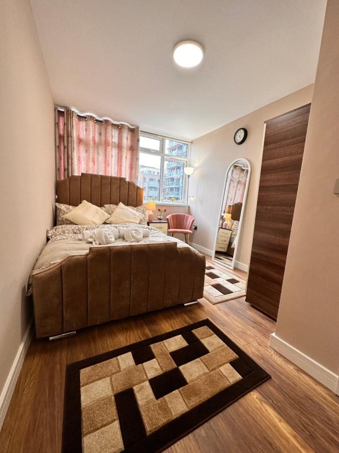 Canary Wharf Single Double And En-suite Guest house