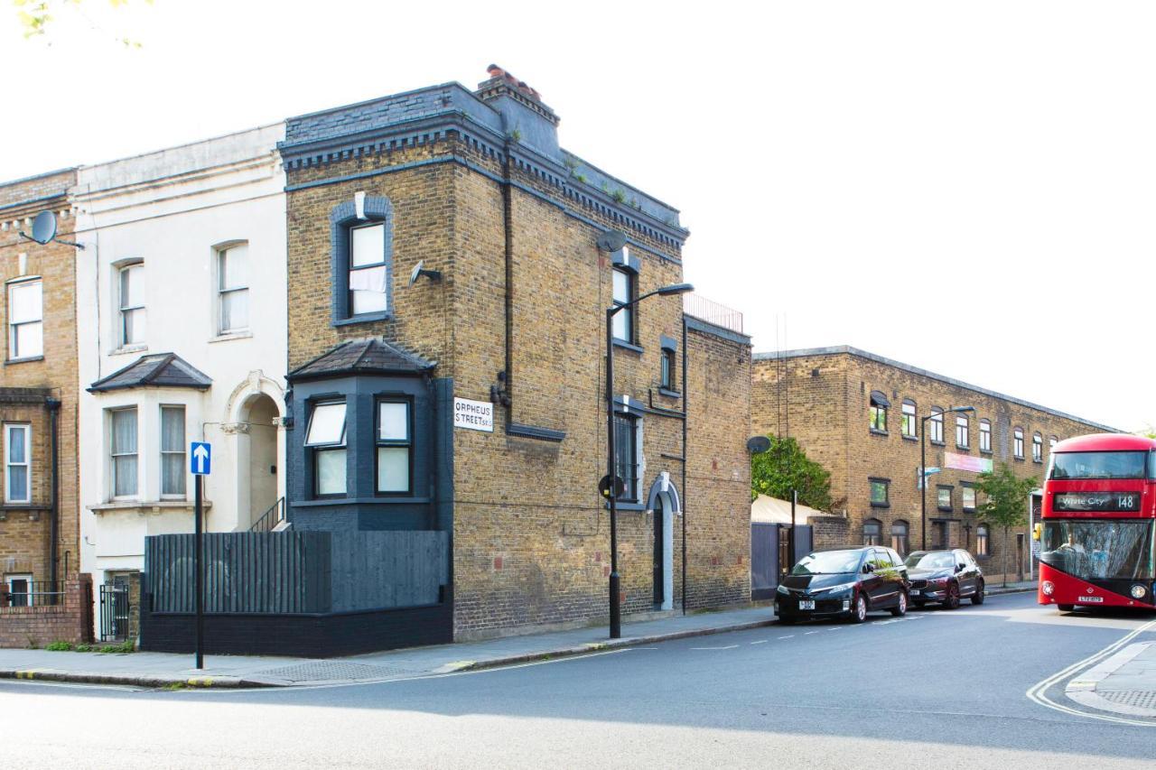 Modern Flat With King Bed, Garden & Outdoor Dining * Londen