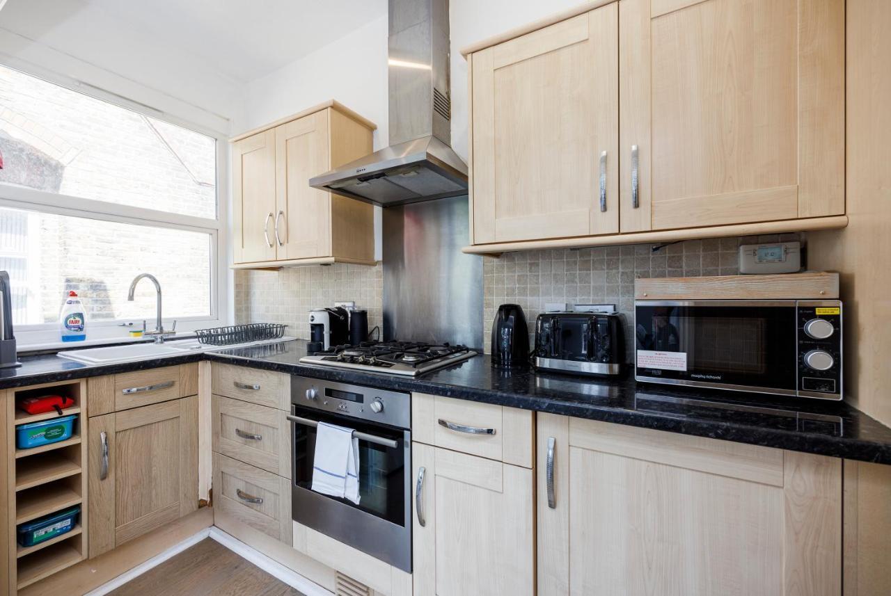 Apartment Welcomestay Colliers Wood Two Bed - Away From *