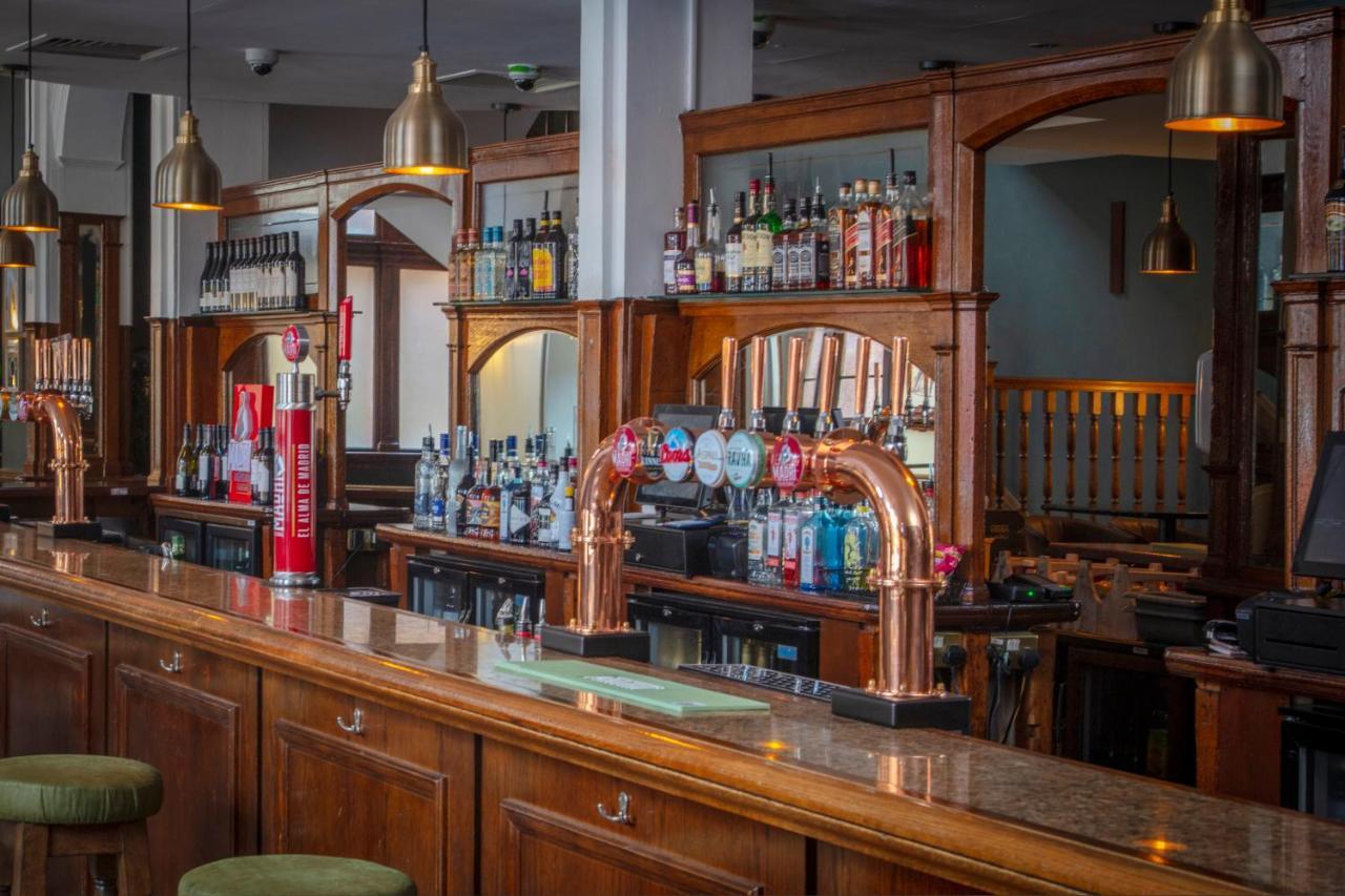 The Crown London, Worldhotels Distinctive 4* London