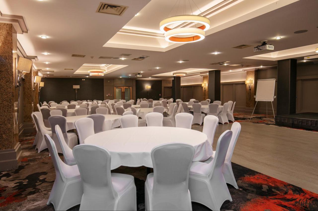 The Crown London, Worldhotels Distinctive 4*