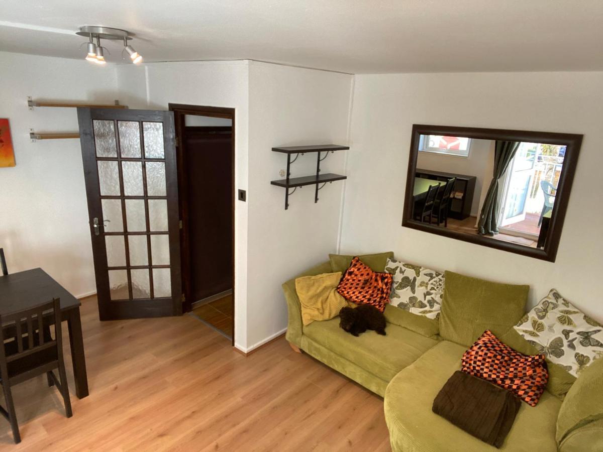 Beautiful 2 Bedroom & Balcony Flat In * Londen