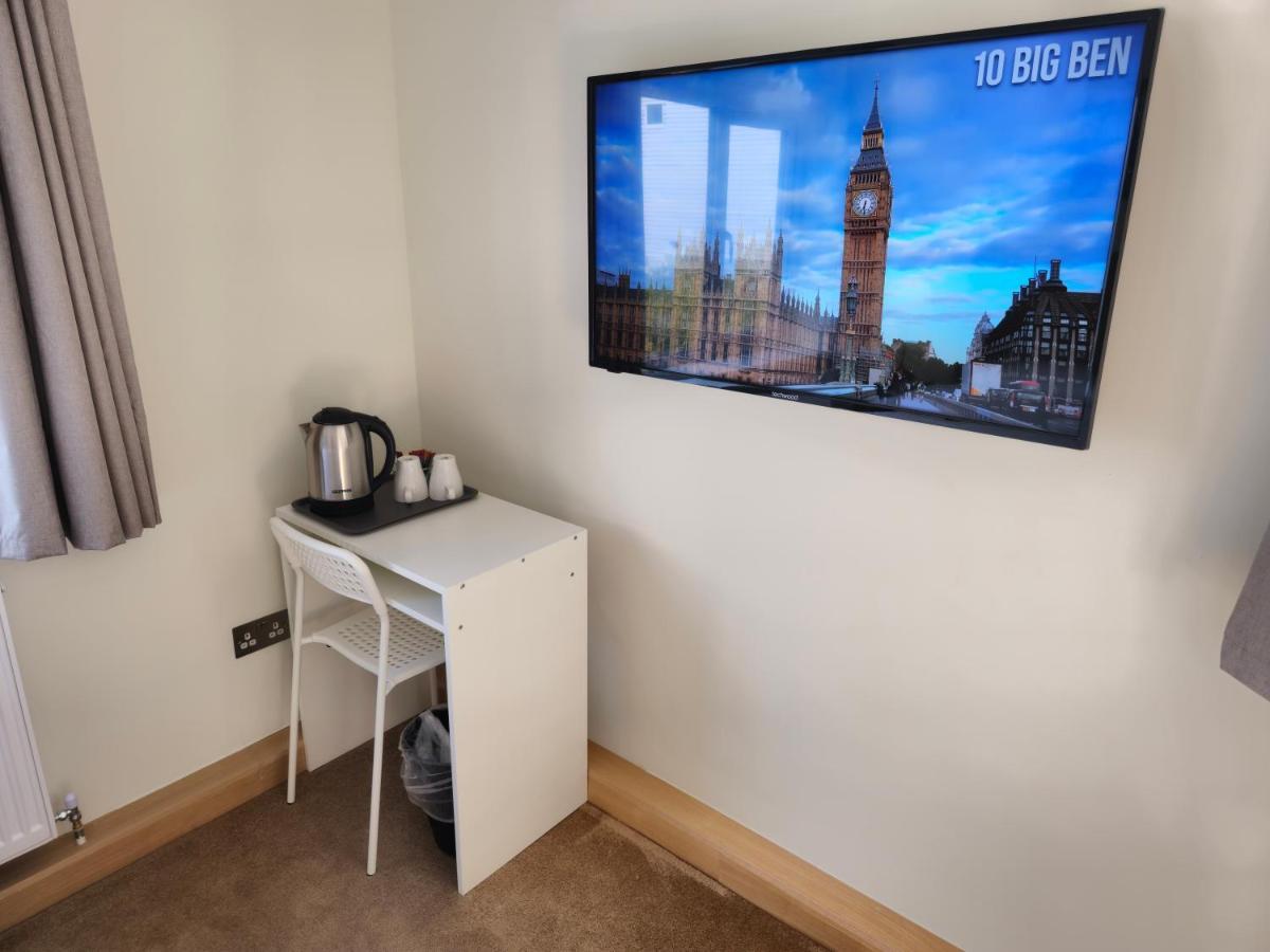 Hotel Homefield 2*