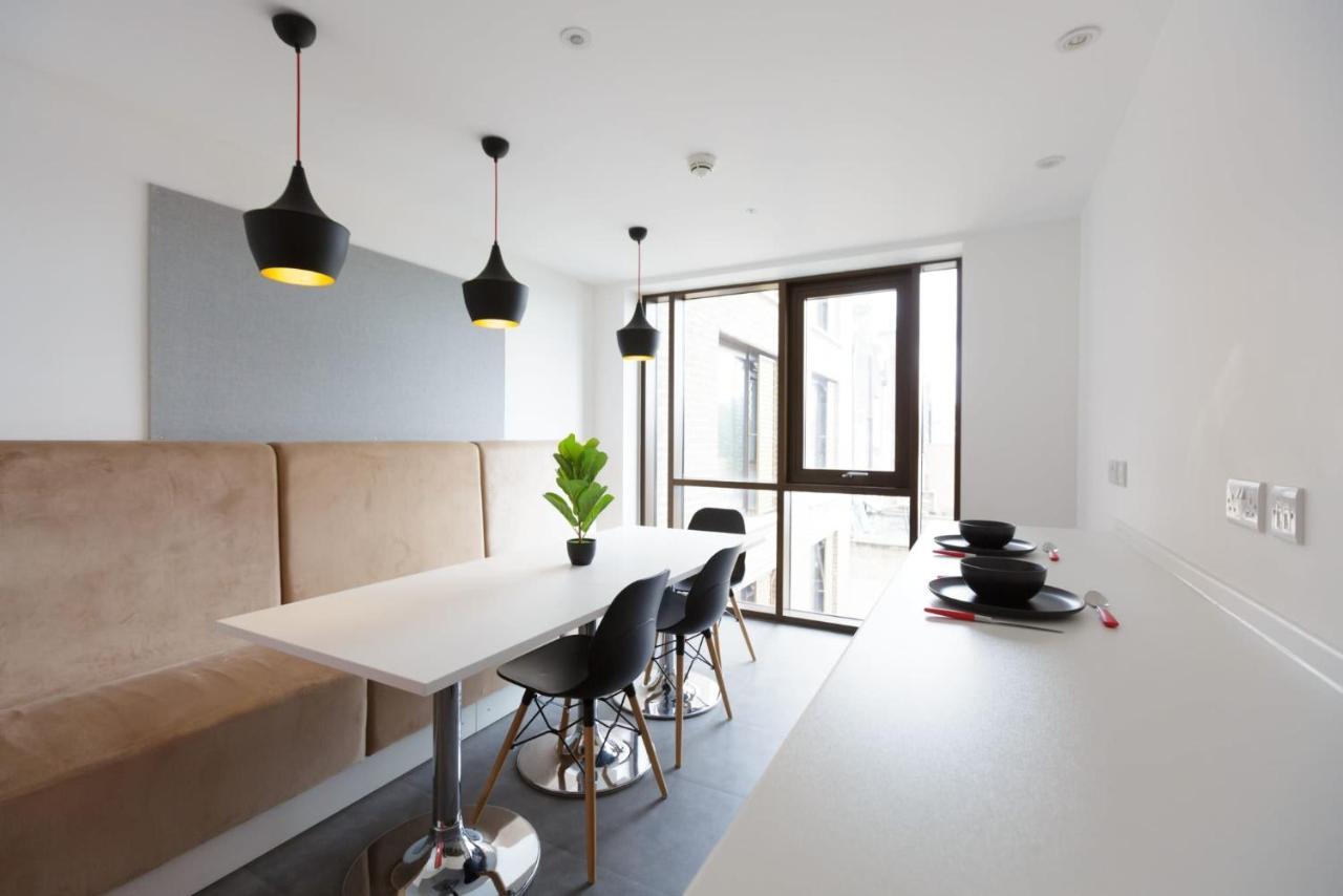 Cosy And Ensuite Bedrooms At New Cross In