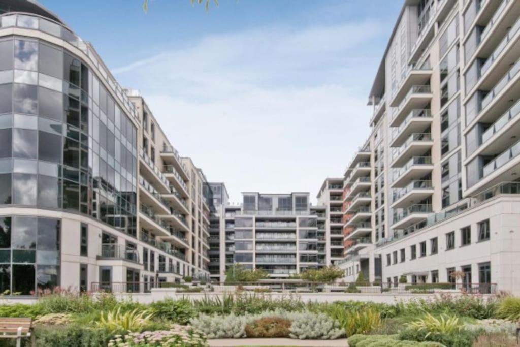 Newly Furbished Chelsea Flat Next To Thames Apartment London