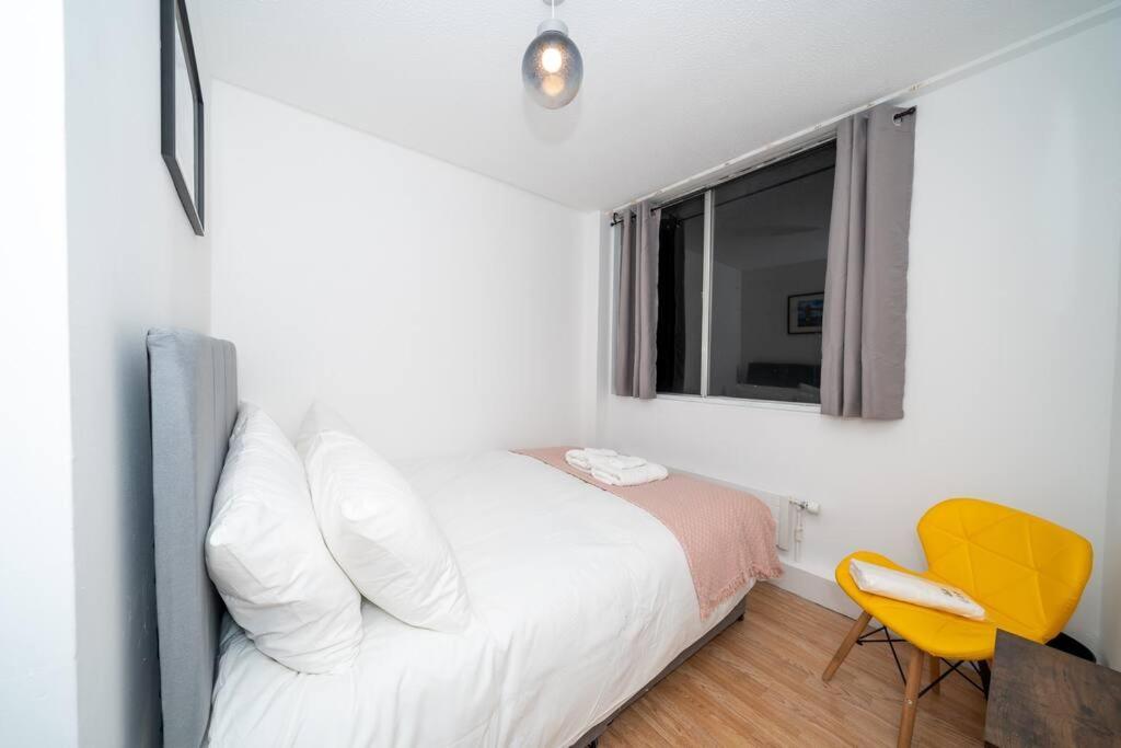 Stunning 4br In Apartment