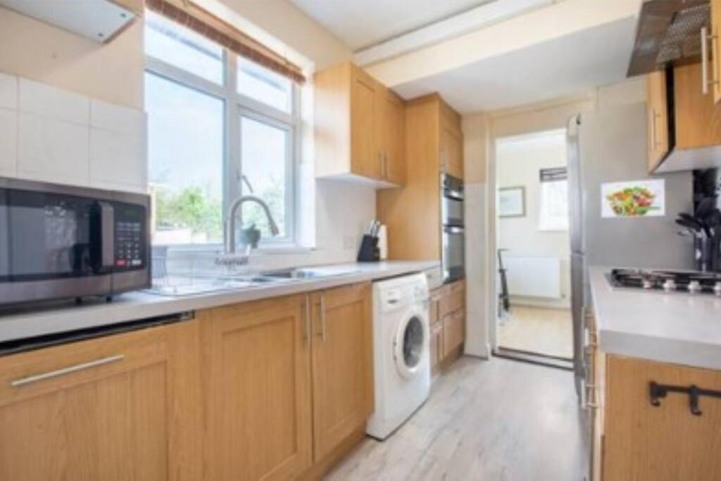 Wembley 2 Bed/2 Bath Modern Apt * Londres