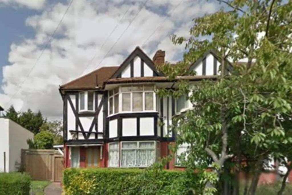 Wembley 2 Bed/2 Bath Modern Apt Apartamento Londres