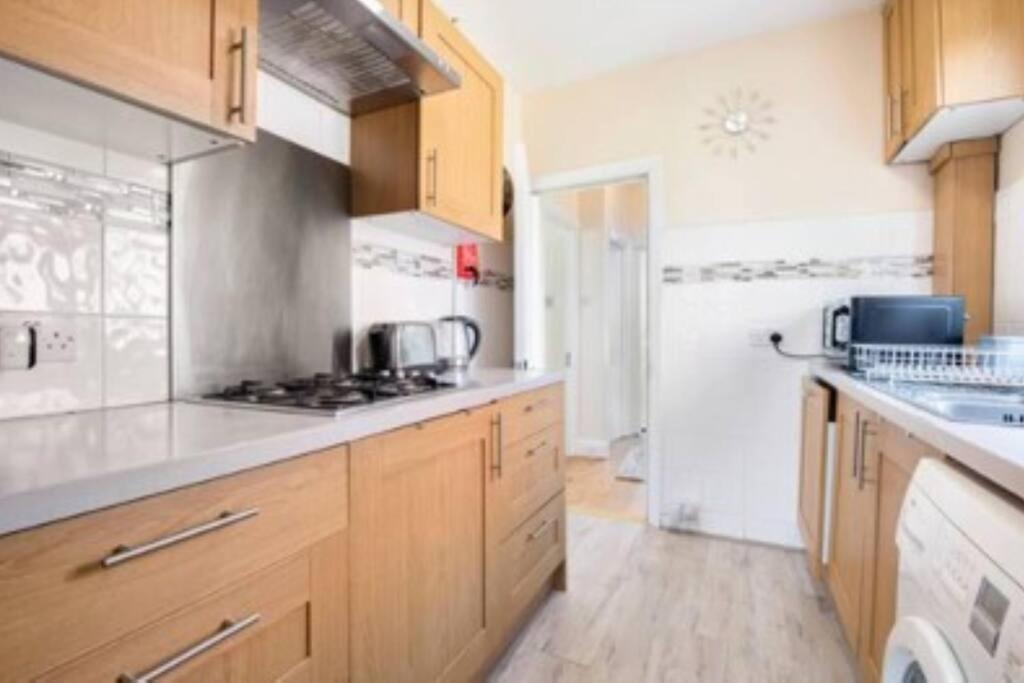 Apartamento Wembley 2 Bed/2 Bath Modern Apt *