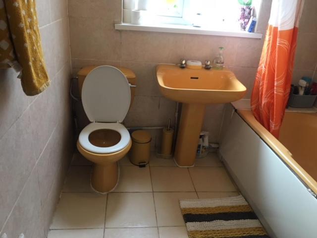 Comfy Rooms. Shared East Homestay. * London
