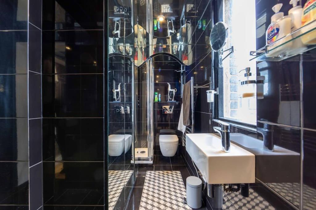 Golborne Road 3 Bedrooms Antique Rooftop Terrace Flat Appartement