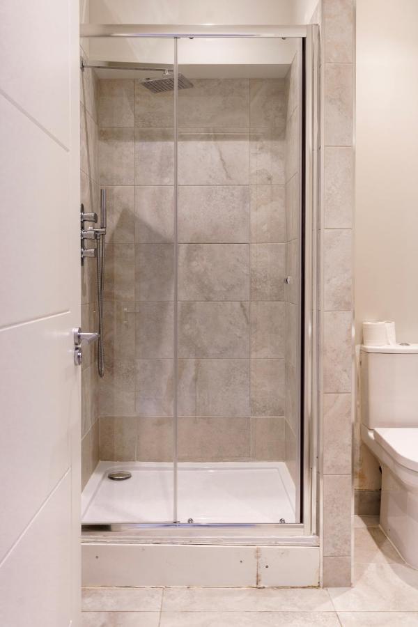Apartment Beautiful New 2 Bed Flat - 5 August House