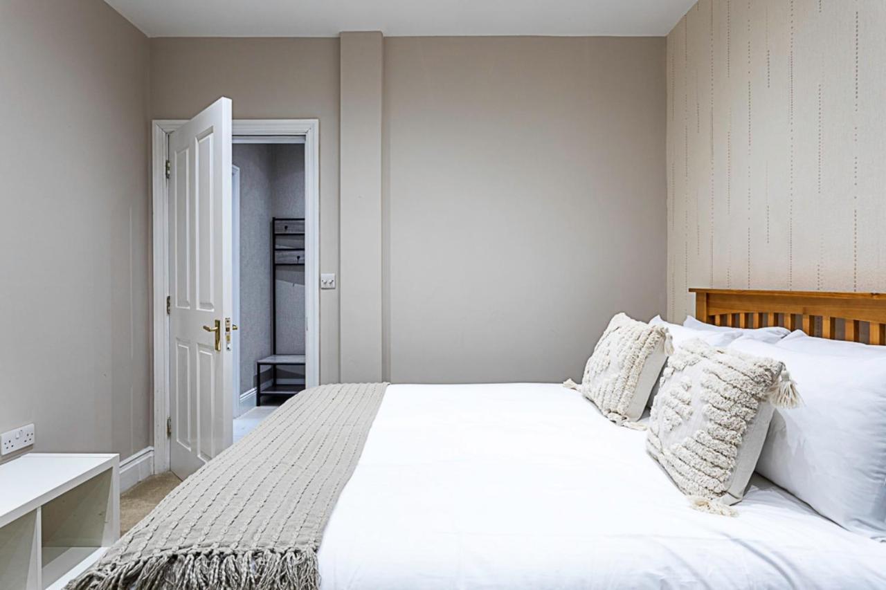 Stunning Flat In The Heart Of Parsons Apartment *