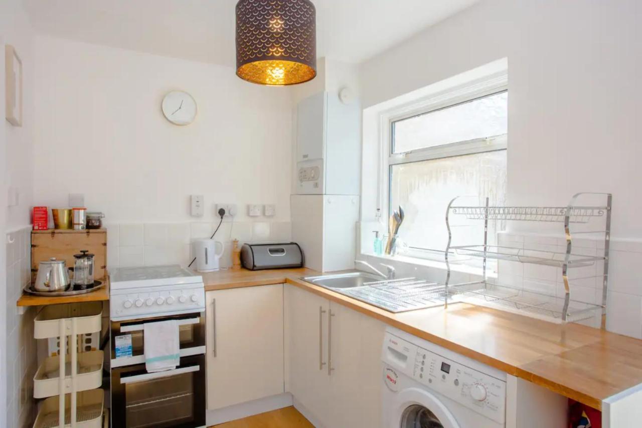 Feriehus Stylish 4bd House With Private Garden - Stratford *