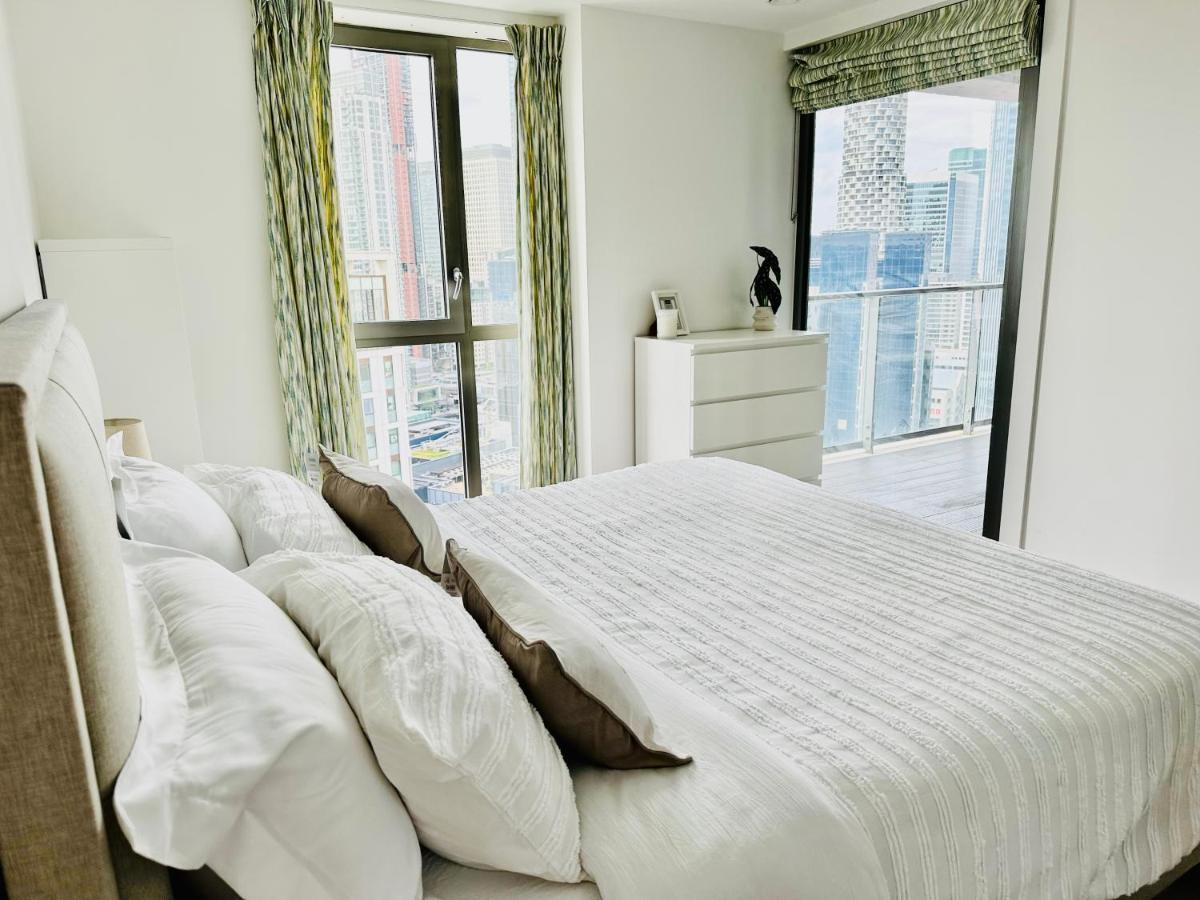 Canary Wharf, Docklands Apartment
