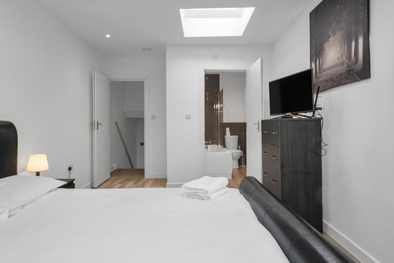 Modern In South West Wandsworth Apartment London