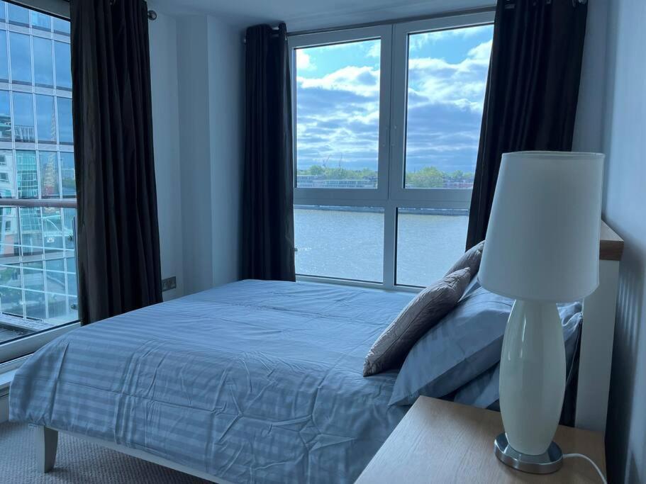 River View * London